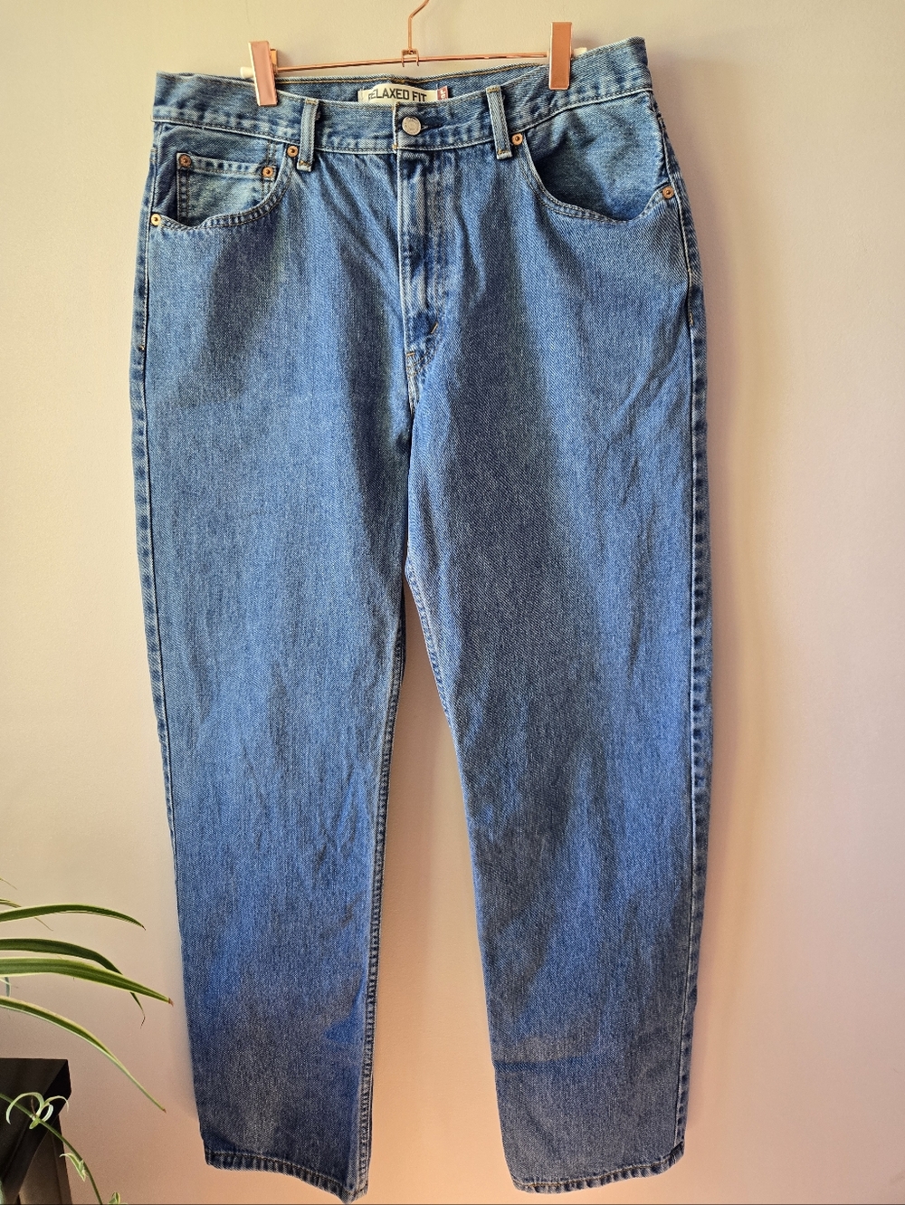 Levi's 550 Relaxed Fit Jeans Medium Wash 36x34 (Measures 35x33)👖✨ - Picture 2 of 14